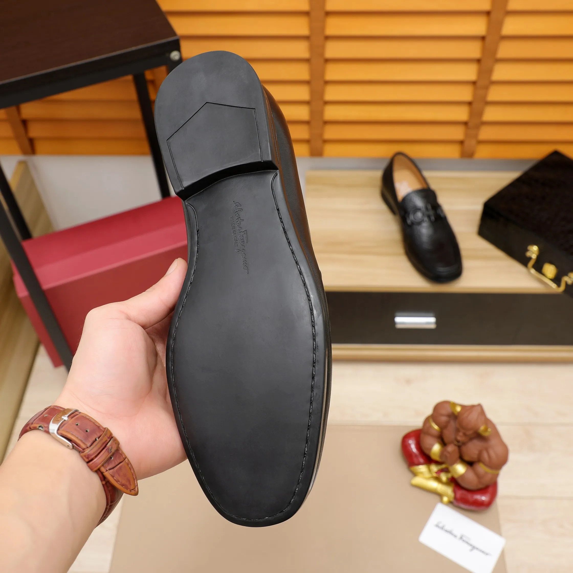 Men's shoes 💰540🕷🕷🐂【Ferragamo】Ferragamo Popular fashionable casual shoes🇨🇳Official website counter 1:1 production, original mold opening💯Good quality visible, imported high-end first-layer waxed calfskin, water-dyed🐂leather lining🌿very clear texture, high-quality waterproof, non-slip and wear-resistant outsole🎋high quality and low price, truly handmade🍓Black optional! Code number 38-45……